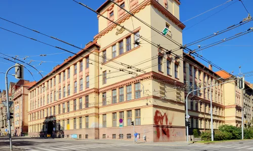 C270 Obchodní akademie